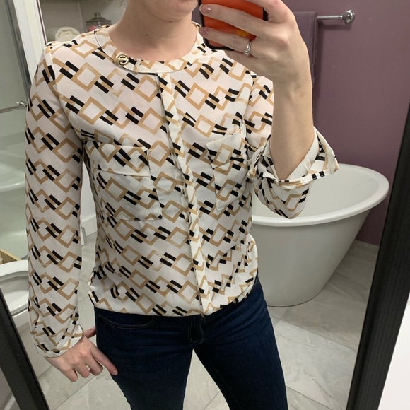 Le Chateau Blouse - Picture 2 of 3